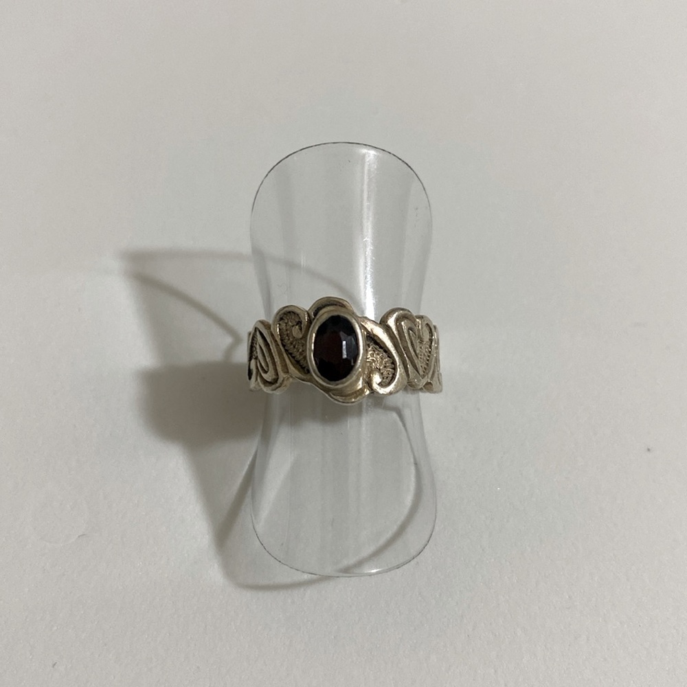 925 Sterling Silver Modern Style Ring w Black Stone Size 5.25